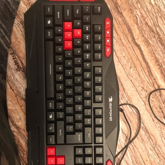 IBUYPOWER keyboard. never been used.Gaming/office - Picture 1 of 3